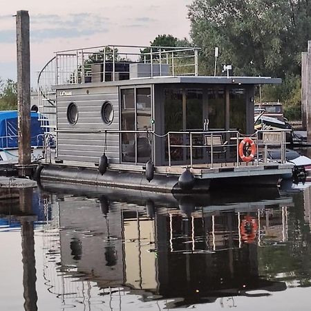 דירות האטם Hausboot Lucky מראה חיצוני תמונה